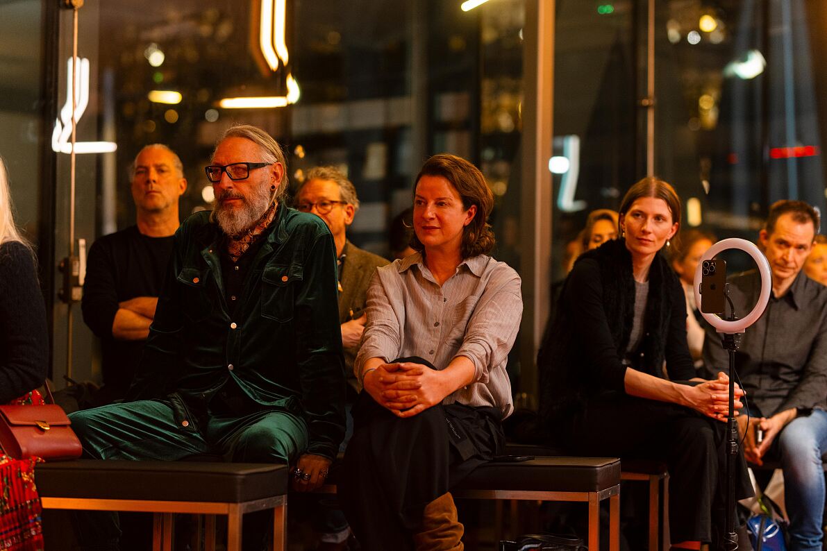 090 Publikum mit Ulrike Tschabitzer-Handler, © Matthias Nemmert, Lights of Vienna