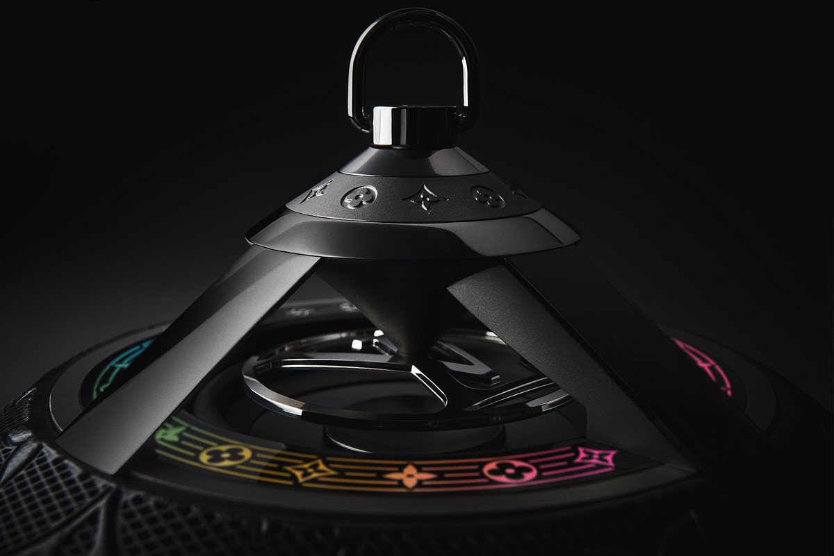 LOUIS VUITTON HORIZON LIGHT UP SPEAKER (11)