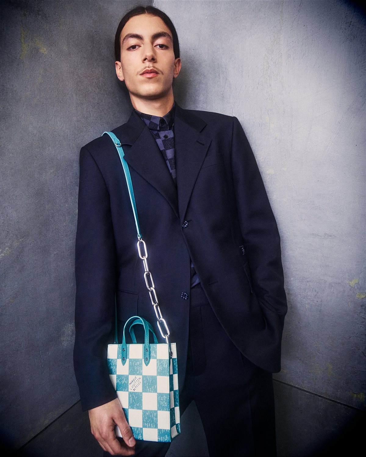 LOUIS VUITTON FALL 2021 MENS COLLECTION LIFESTYLE (6)
