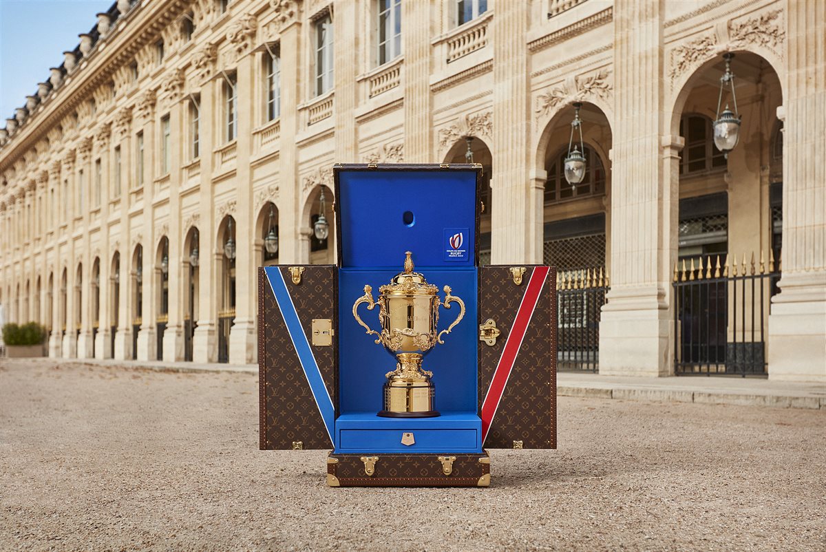LV_Official Trophy Travel Case privider_Rugby World Cup (3)