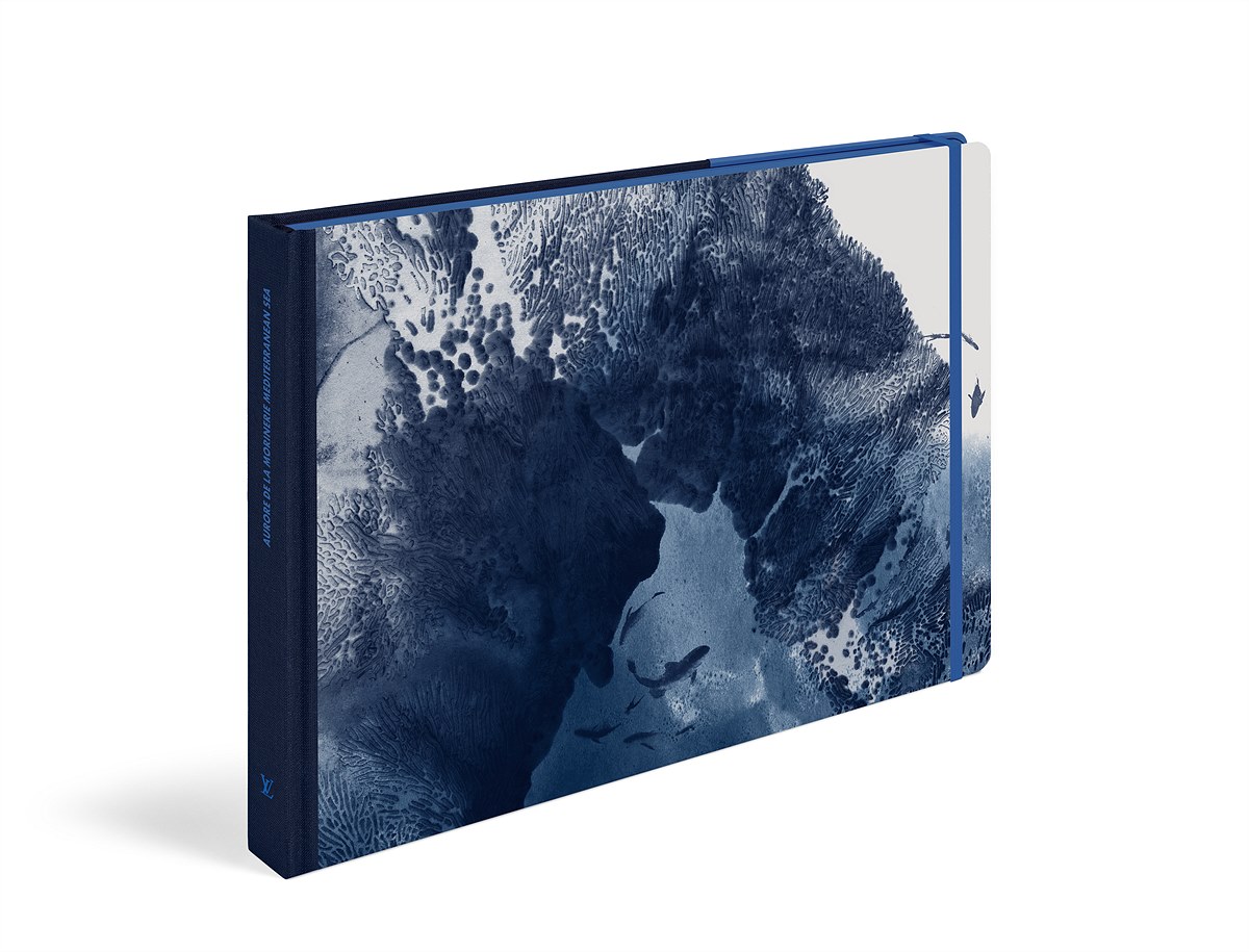 LV_Travel Book Mediterranean Sea (Standard edition)_Side view