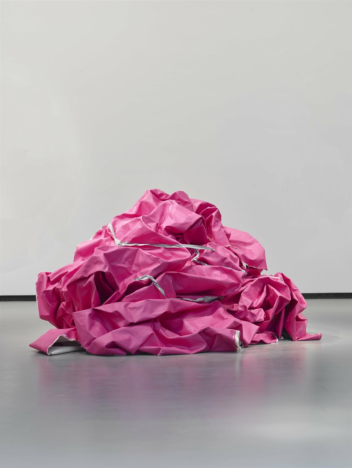 Fondation Louis Vuitton, exhibition Fugues in Color_Steven Parrino, Blob, 1996