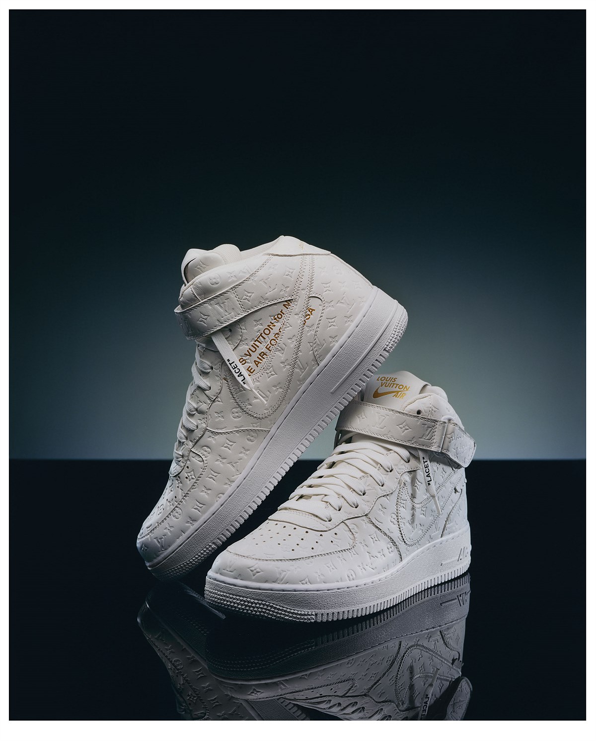 Louis Vuitton & Nike Air Force 1 by Virgil Abloh Brooklyn Exhibition_LIFESTYLE_white mid-top (1)