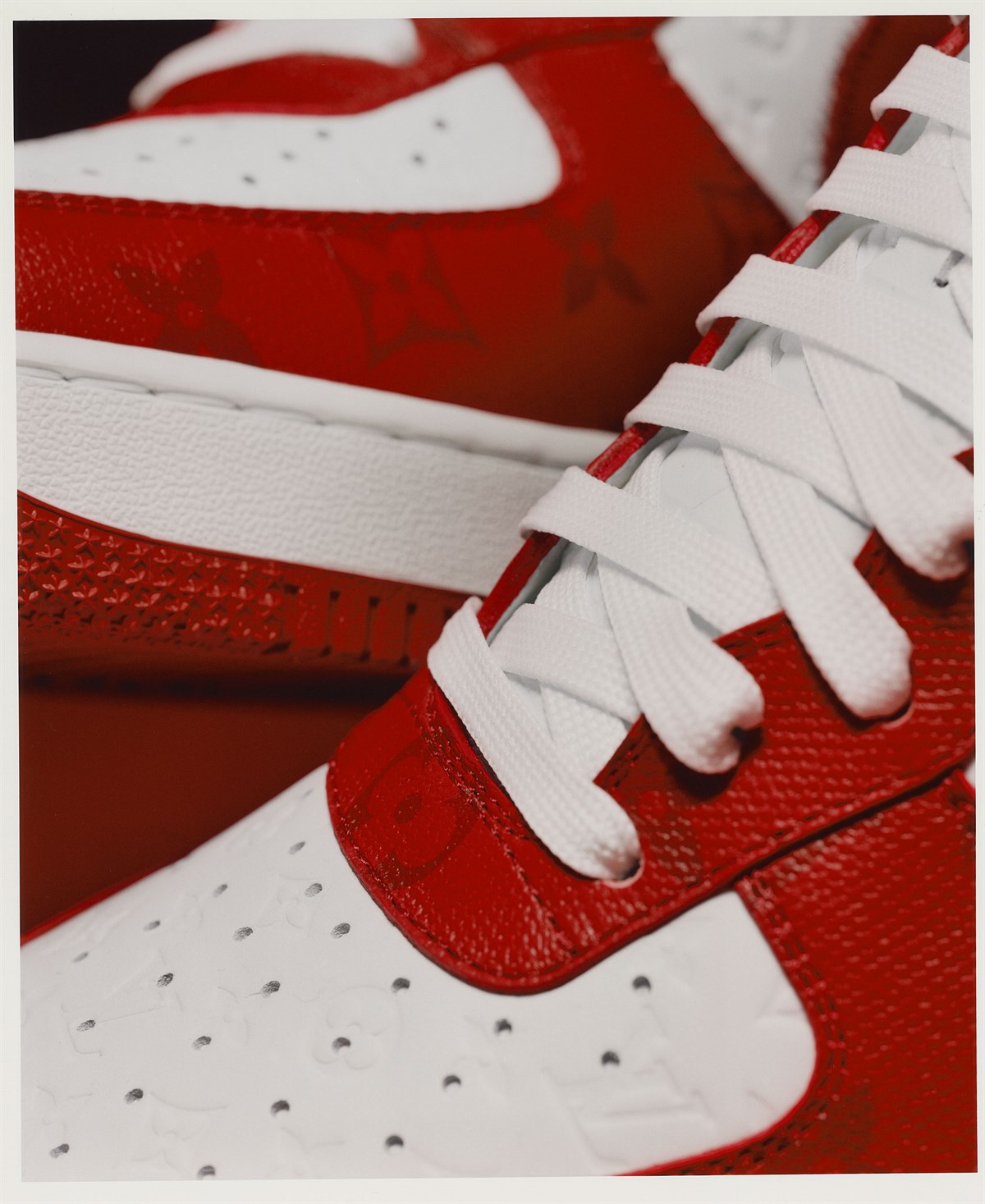 Louis Vuitton & Nike Air Force 1 by Virgil Abloh Brooklyn Exhibition_LIFESTYLE_white & red low-top (2)
