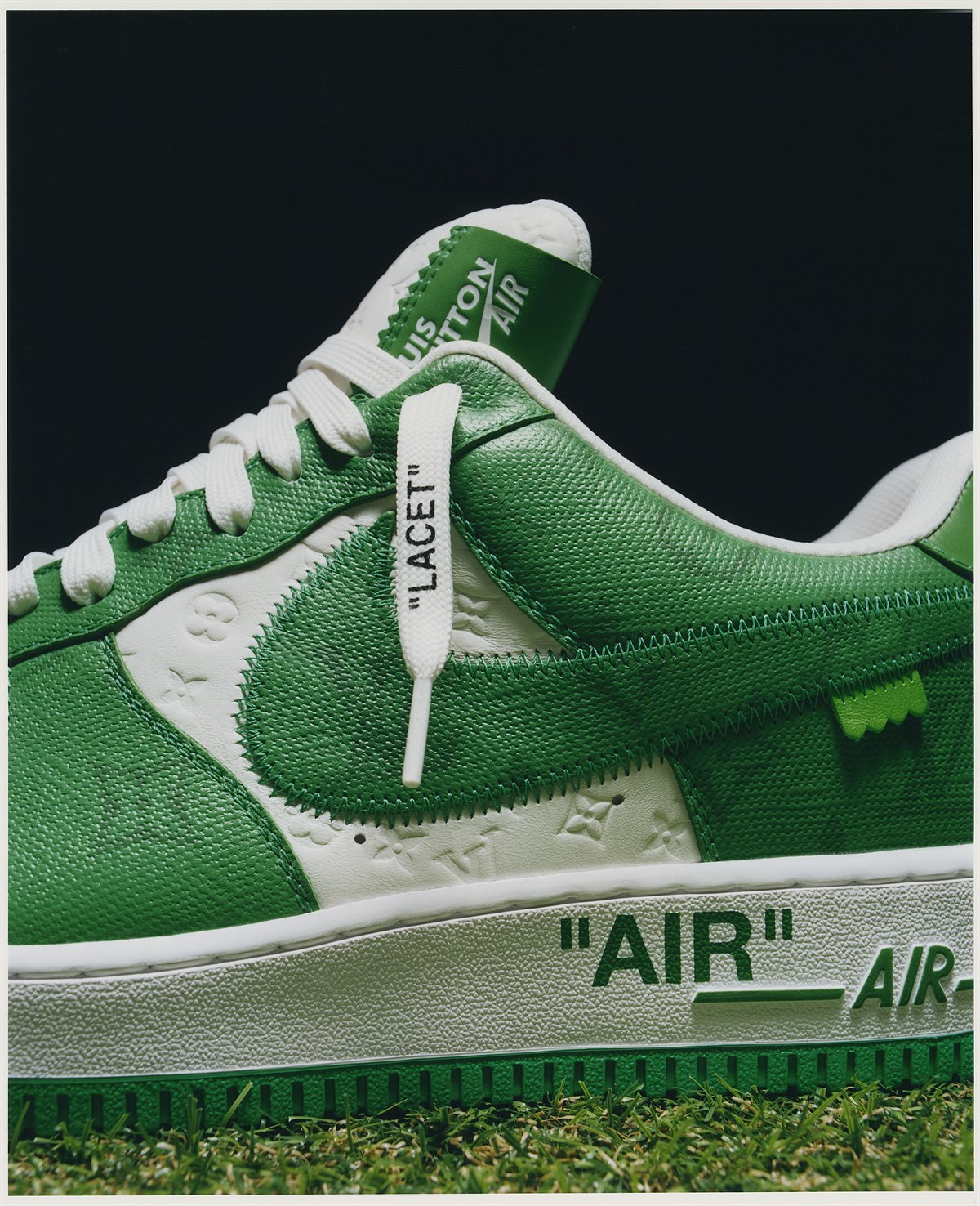 Louis Vuitton & Nike Air Force 1 by Virgil Abloh Brooklyn Exhibition_LIFESTYLE_white & green low-top (2)