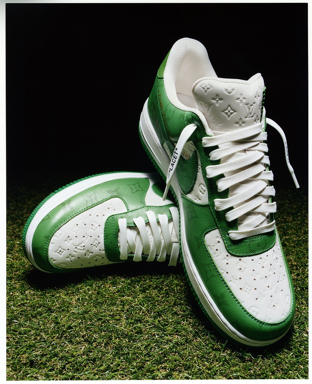 Louis Vuitton & Nike Air Force 1 by Virgil Abloh Brooklyn Exhibition_LIFESTYLE_white & green low-top (1)
