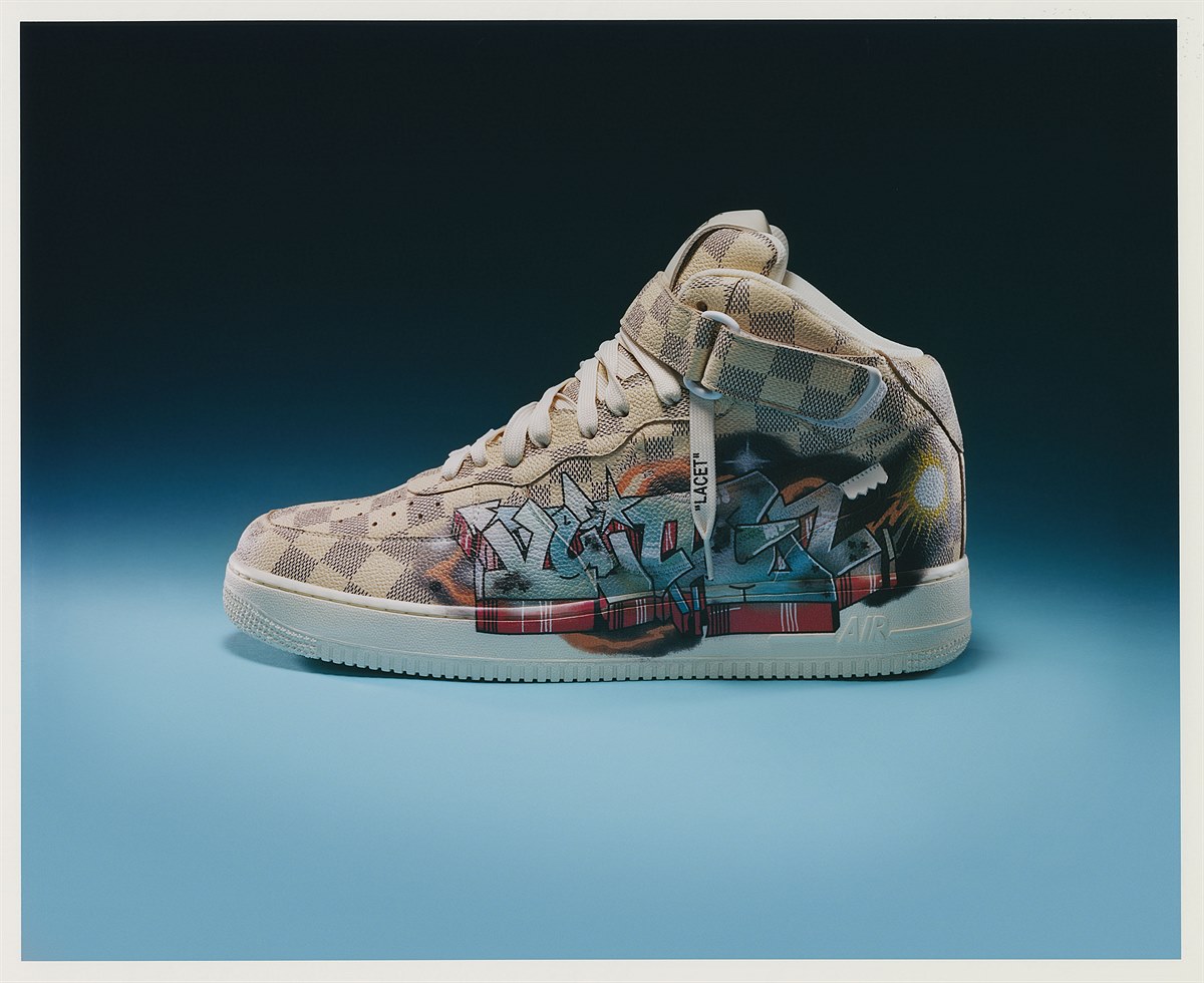 Louis Vuitton & Nike Air Force 1 by Virgil Abloh Brooklyn Exhibition_LIFESTYLE_sail & multi mid-top (2)