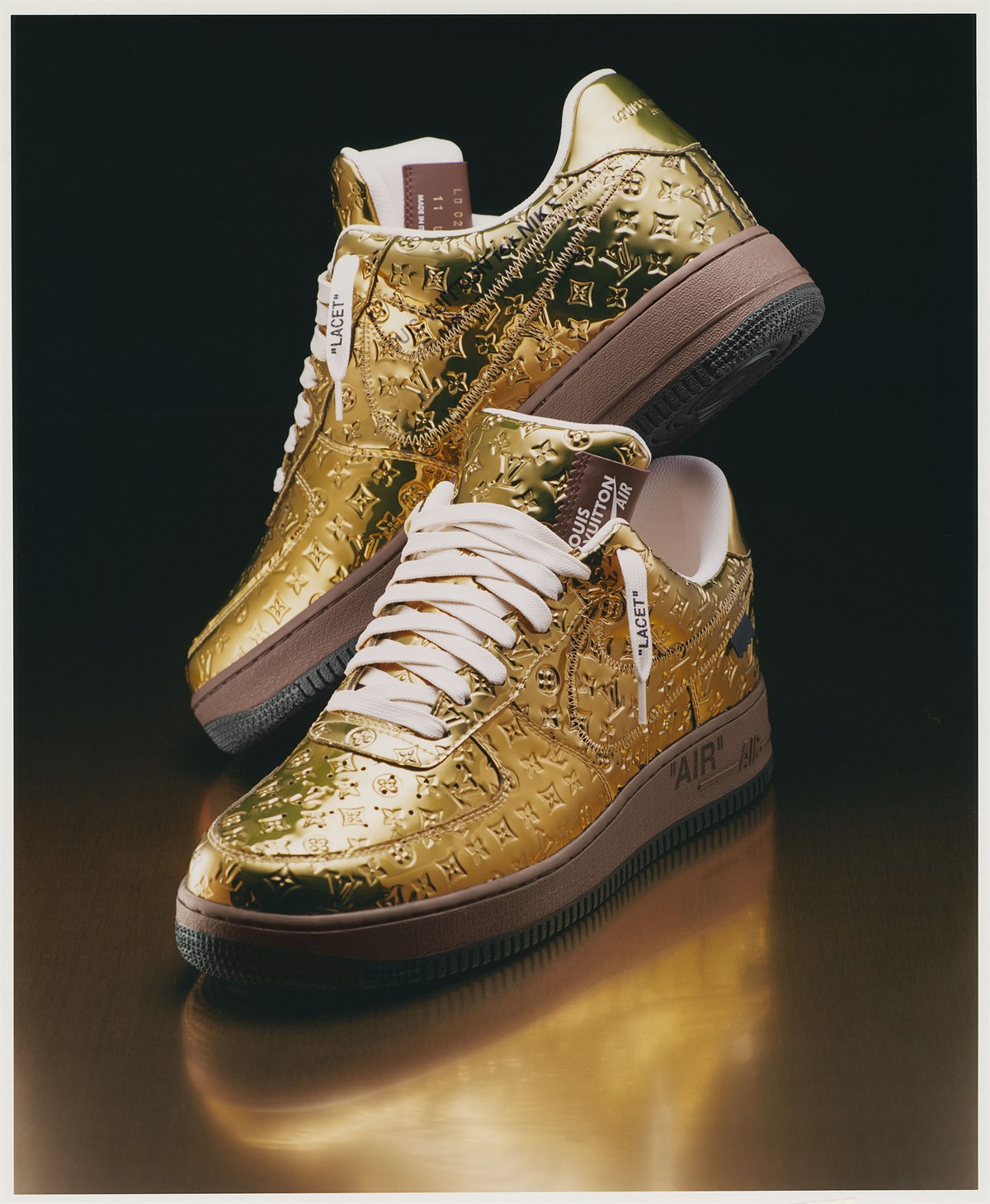 Louis Vuitton & Nike Air Force 1 by Virgil Abloh Brooklyn Exhibition_LIFESTYLE_gold low-top (1)