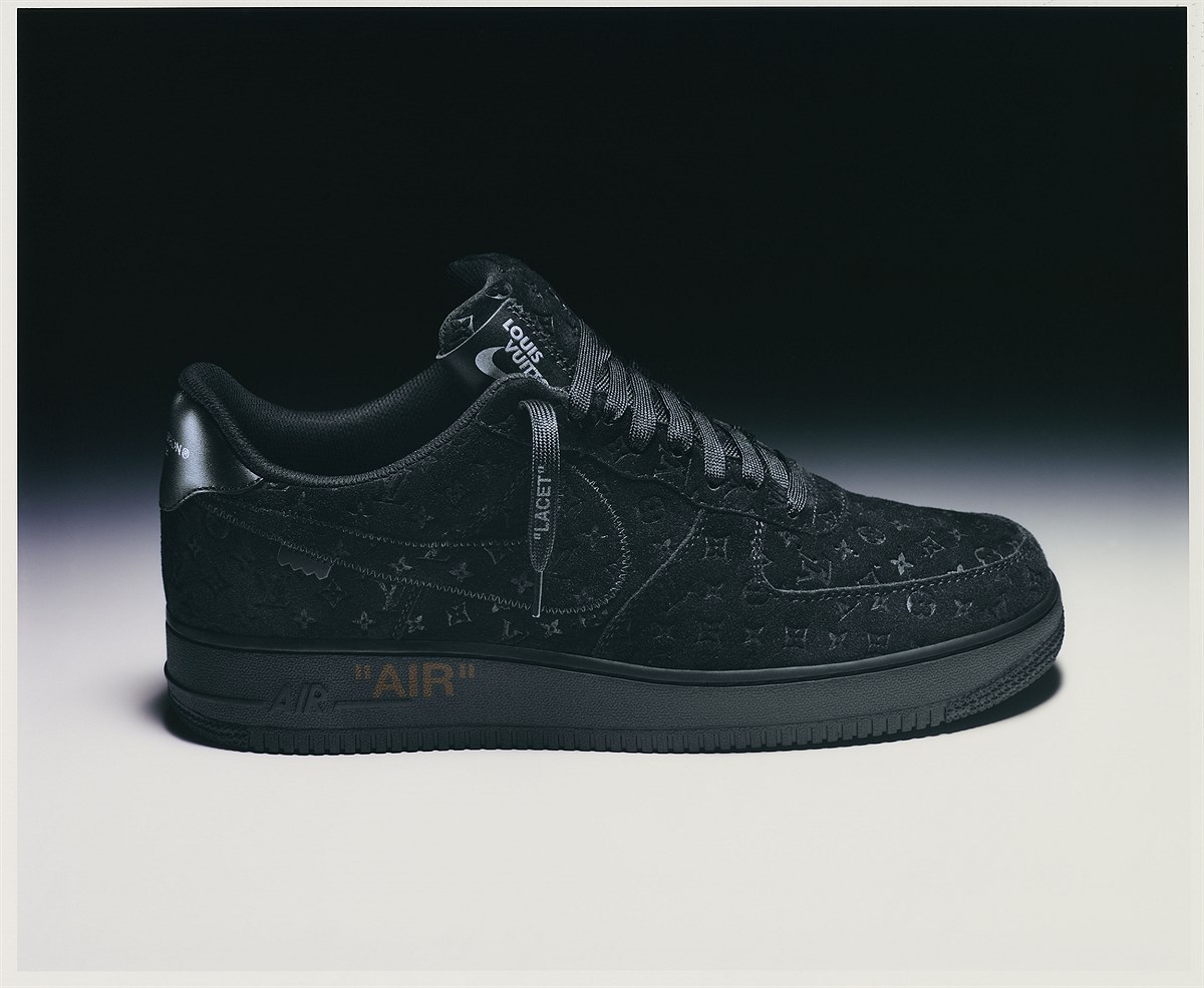 Louis Vuitton & Nike Air Force 1 by Virgil Abloh Brooklyn Exhibition_LIFESTYLE_black low-top (3)