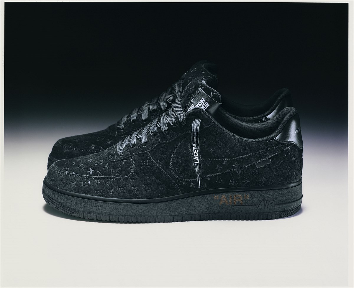 Louis Vuitton & Nike Air Force 1 by Virgil Abloh Brooklyn Exhibition_LIFESTYLE_black low-top (1)