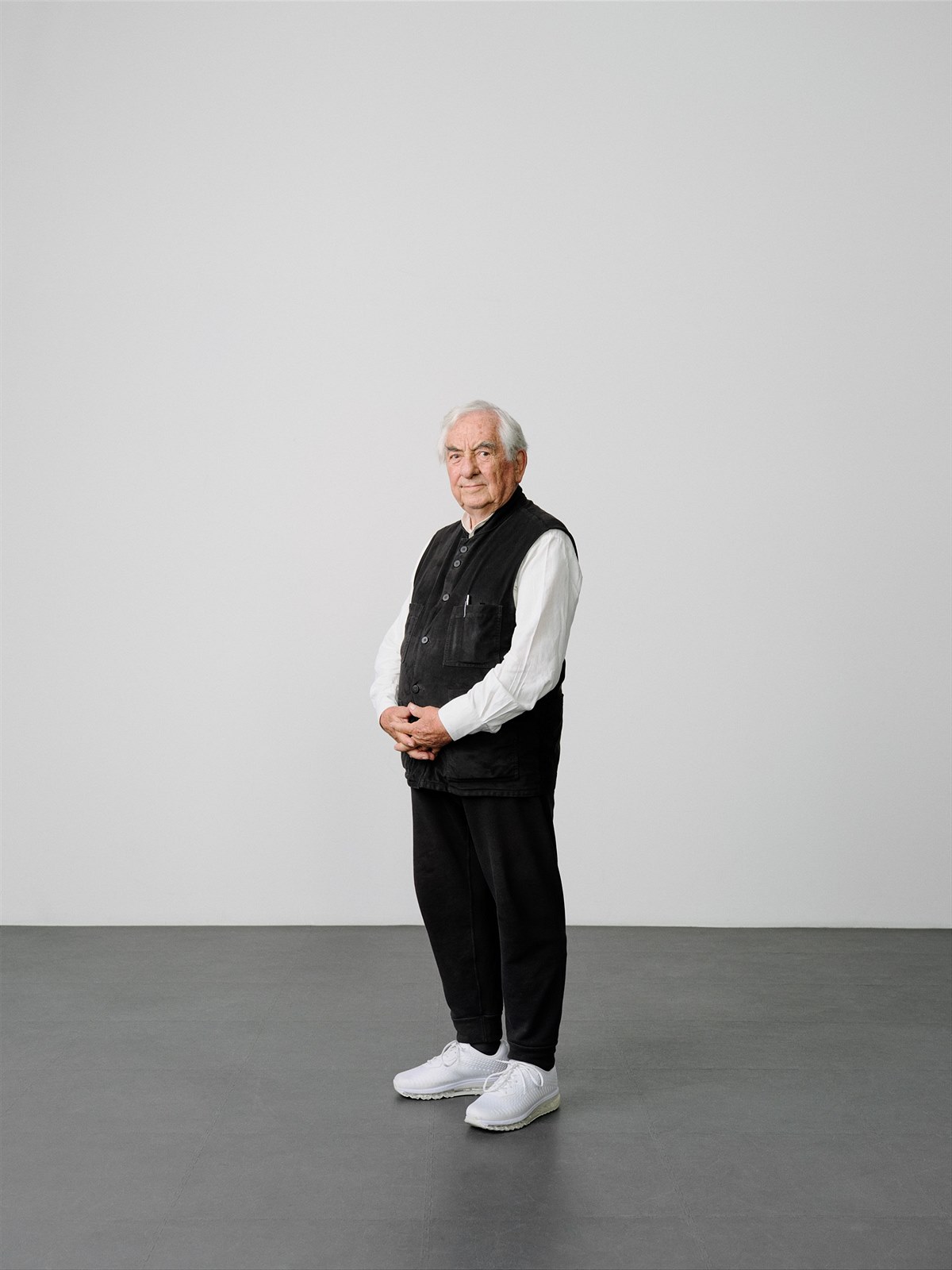 Louis Vuitton Artycapucines 2022_Chapter 4_Artist Portrait_Daniel Buren