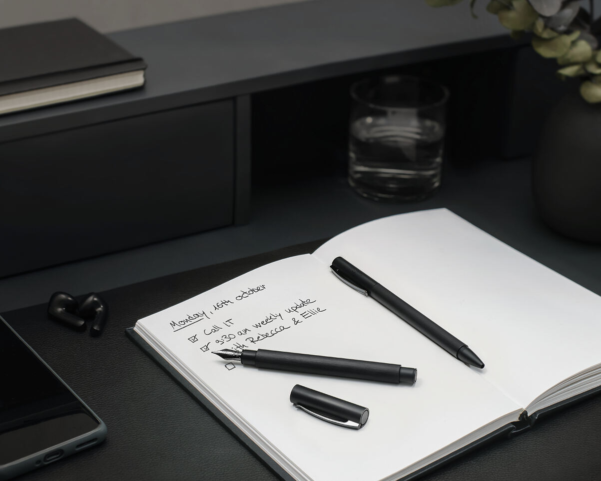 Faber-Castell_Ambition All Black_fountain pen_Sujet (4)