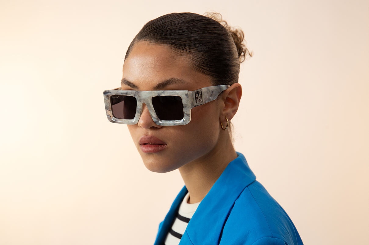 Mister Spex_Off-White_6855101_Trends SS2023_EUR 349,95