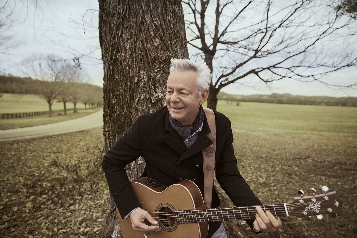Tommy Emmanuel (c) Alyssa Gafkjen (3)