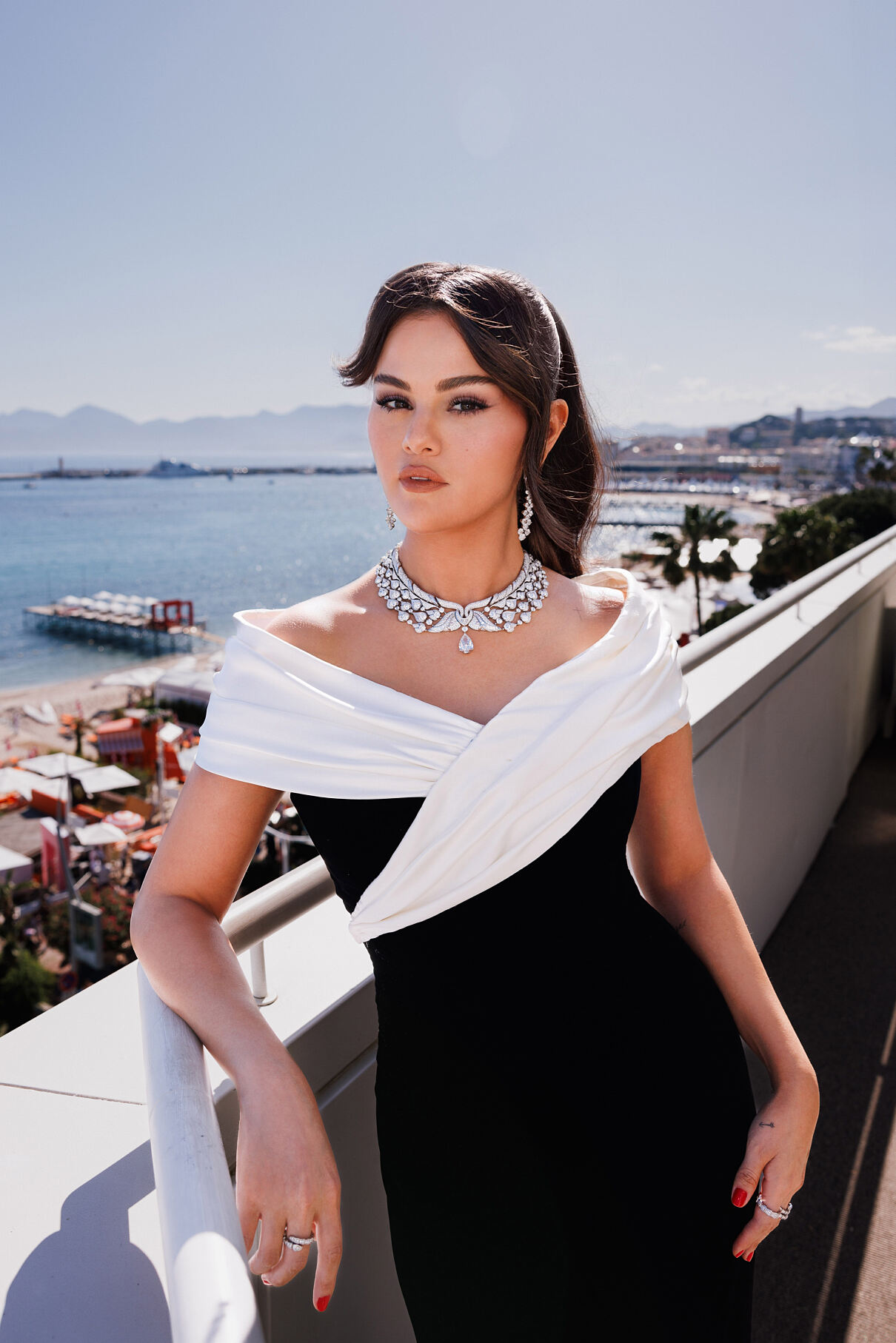 Bvlgari_Cannes Film Festival 2024_Selena Gomez_Backstage Portraits_Credit German Larkin (3)