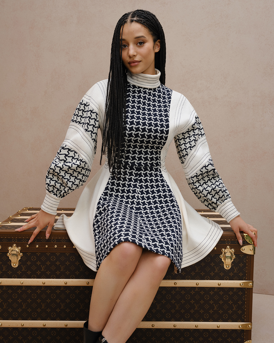 CELEB_CHASE_INFINITI_ANNOUNCEMENT25_MAIN_VISUAL_NO_LOGO_300_PRESS_1080x1350_1